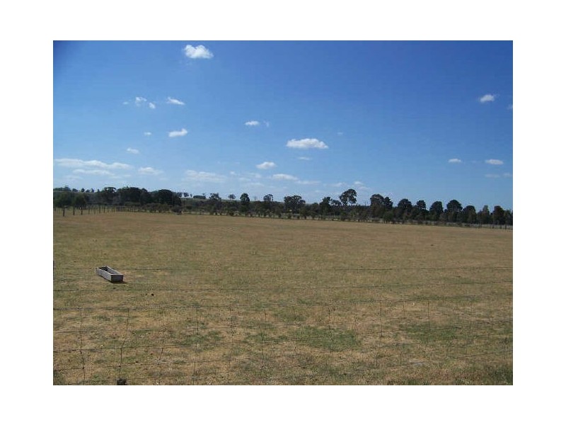 8/ Cnr Shaws Lane & Princes Highway, Rosedale VIC 3847