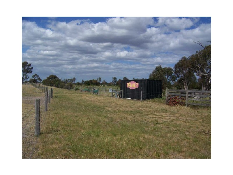8/ Cnr Shaws Lane & Princes Highway, Rosedale VIC 3847