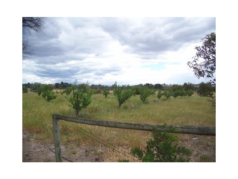 8/ Cnr Shaws Lane & Princes Highway, Rosedale VIC 3847