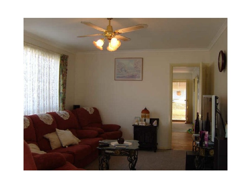 102 Mayfair Gardens, Traralgon VIC 3844