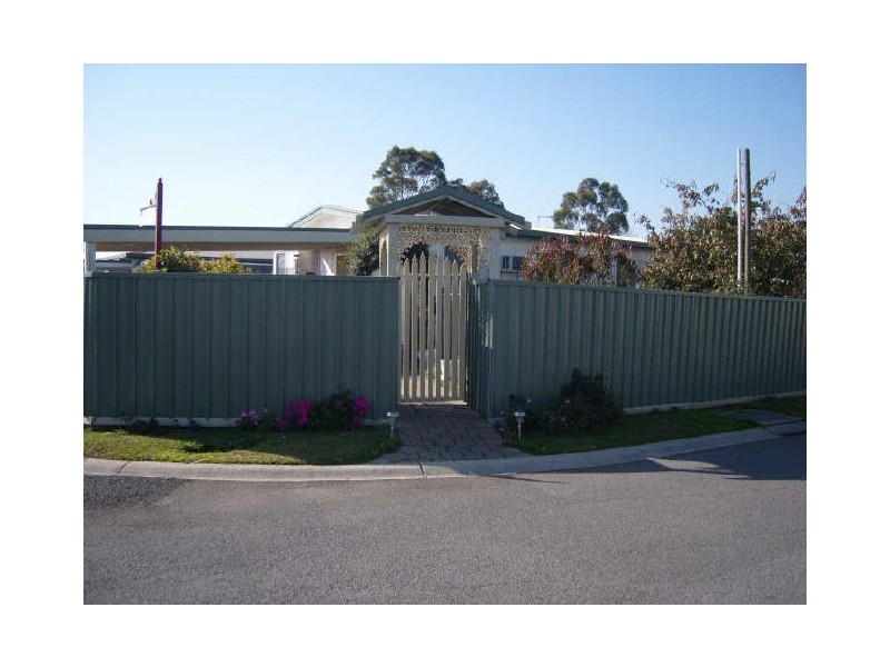 102 Mayfair Gardens, Traralgon VIC 3844