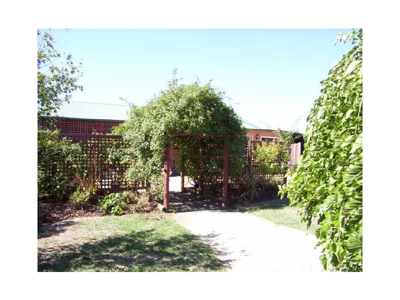 83 Queen Street, Rosedale VIC 3847