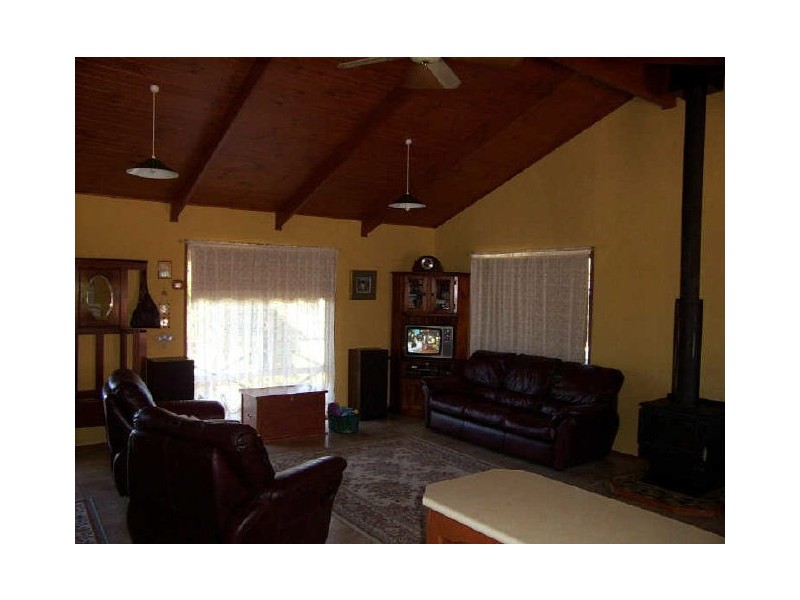 83 Queen Street, Rosedale VIC 3847