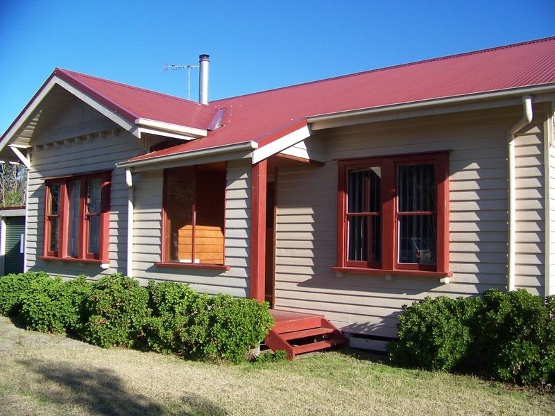 6 Maffra Street, Seaspray VIC 3851