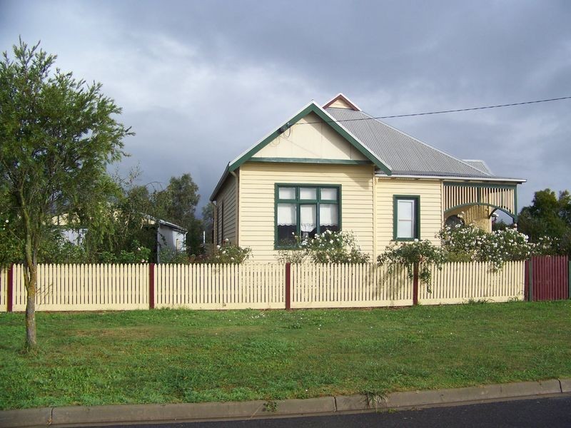 15 Railway Street, Cowwarr VIC 3857