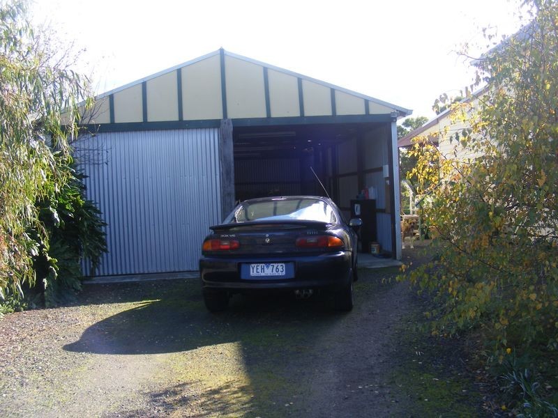 15 Railway Street, Cowwarr VIC 3857