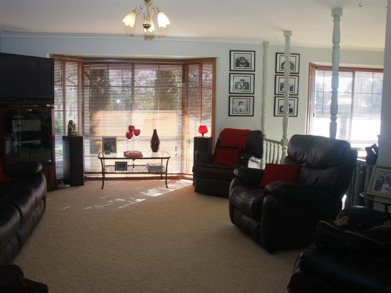 3 Rintoul Court, Rosedale VIC 3847
