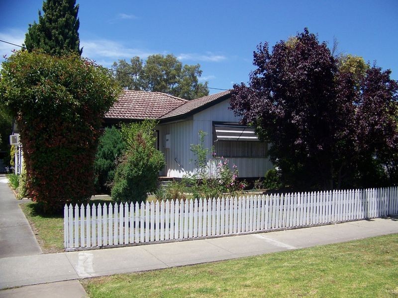 15 Dawson Street, Rosedale VIC 3847