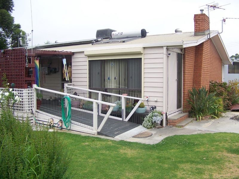 73 Moore Street, Rosedale VIC 3847