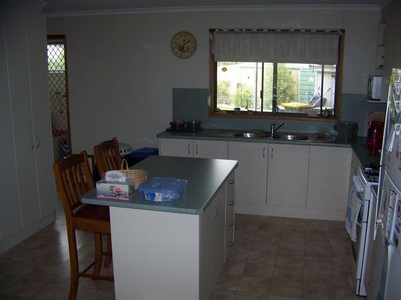73 Moore Street, Rosedale VIC 3847
