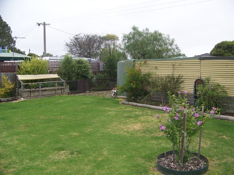 73 Moore Street, Rosedale VIC 3847