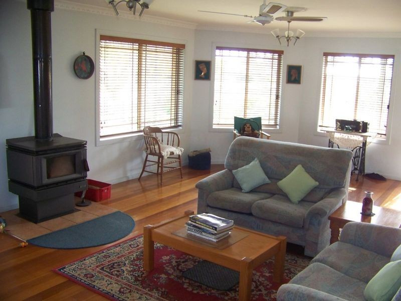 25 Wood Street, Rosedale VIC 3847