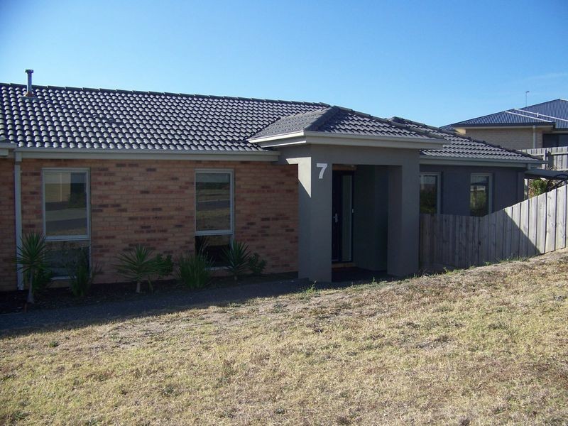 7 Lawn Avenue, Traralgon VIC 3844