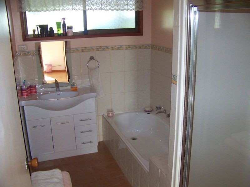 124 Stradbroke Road, Gormandale VIC 3873