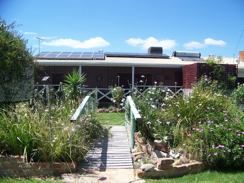 96 – 98 Albert Street, Rosedale VIC 3847