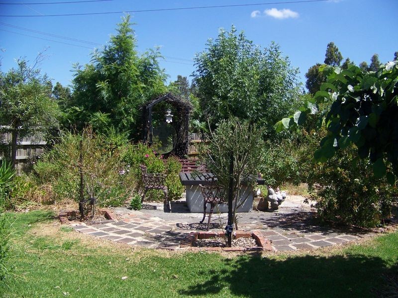 96 – 98 Albert Street, Rosedale VIC 3847