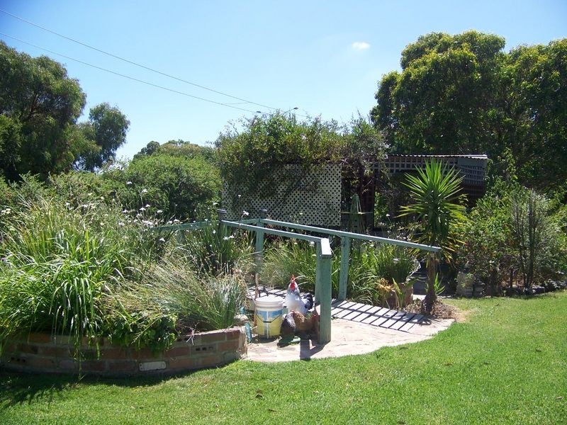 96 – 98 Albert Street, Rosedale VIC 3847