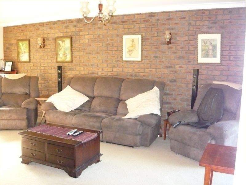 8 Rintoul Court, Rosedale VIC 3847