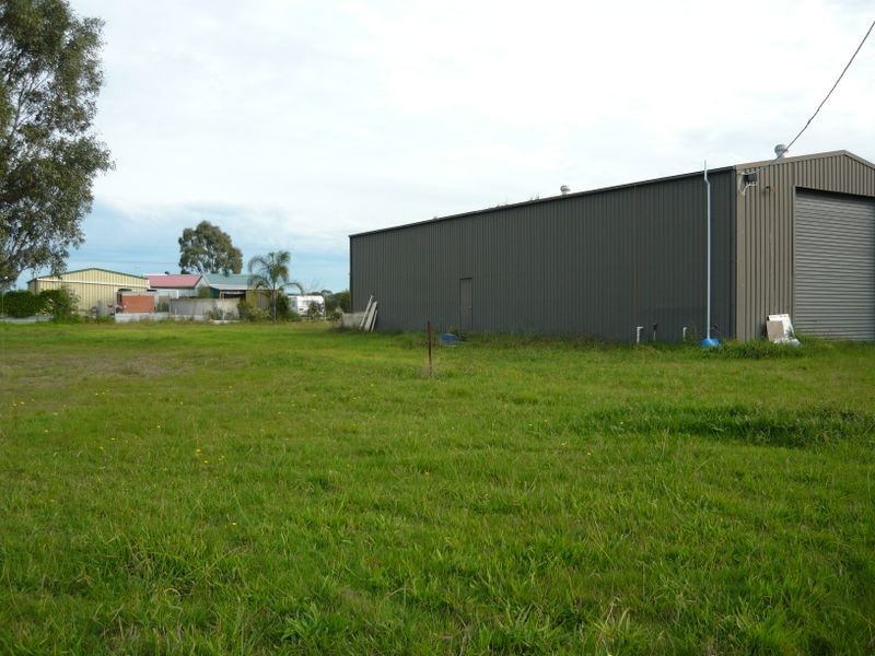 8 Fawkes Road, Rosedale VIC 3847