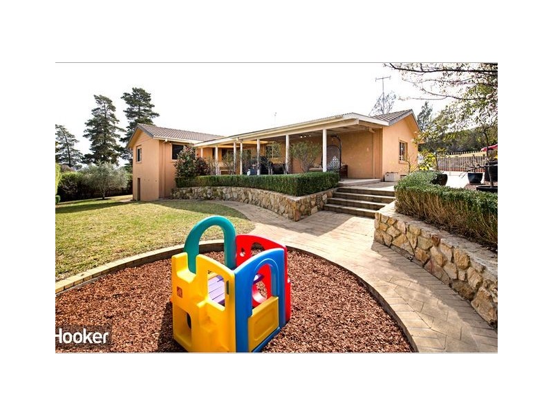 36 Julia Flynn Avenue, Isaacs ACT 2607