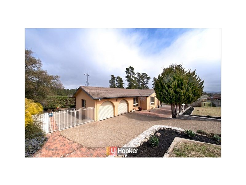 36 Julia Flynn Avenue, Isaacs ACT 2607