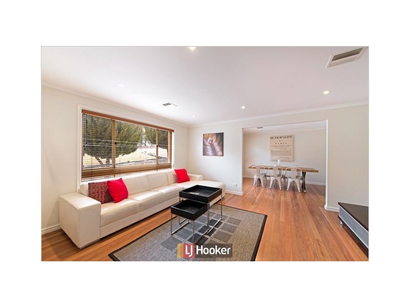 36 Julia Flynn Avenue, Isaacs ACT 2607