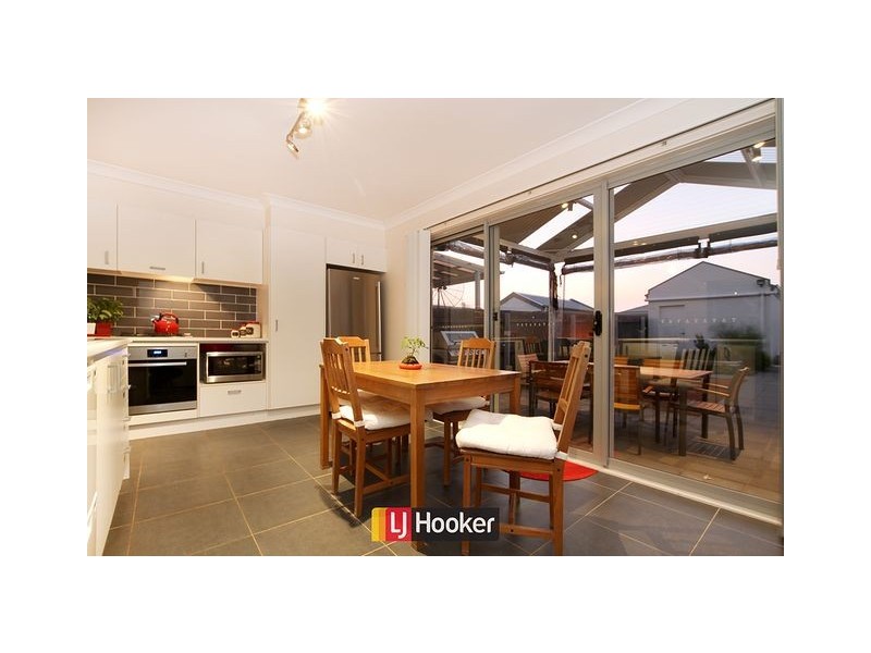 67 Donald Horne Circuit, Franklin ACT 2913