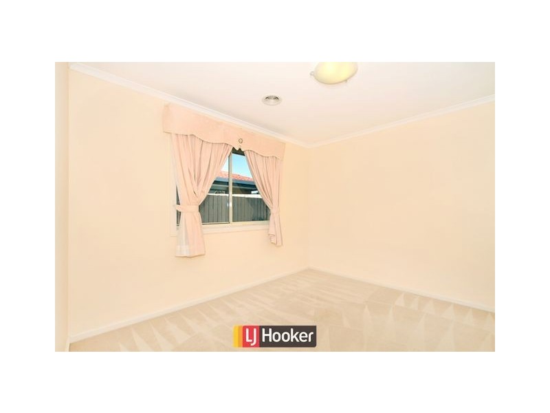 82 The Valley Avenue, Gungahlin ACT 2912