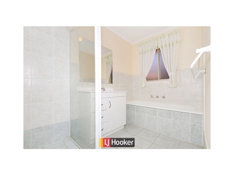 82 The Valley Avenue, Gungahlin ACT 2912