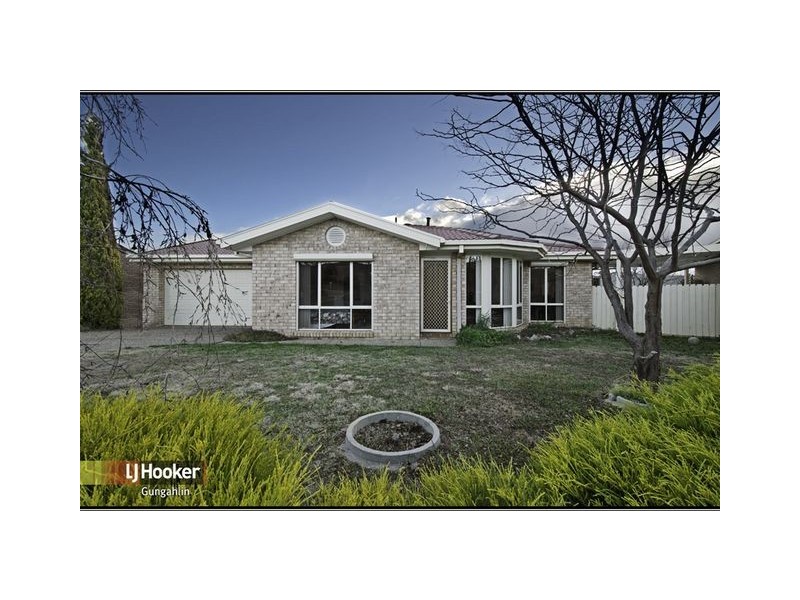 12 Syron Place, Ngunnawal ACT 2913