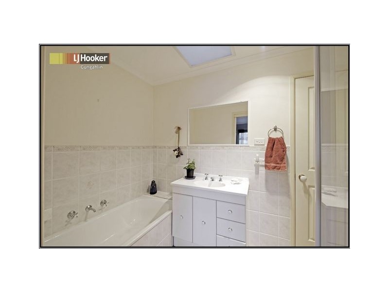 12 Syron Place, Ngunnawal ACT 2913