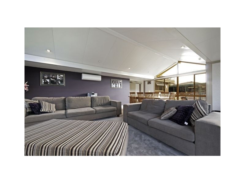 33 Edlington Street, Fraser ACT 2615