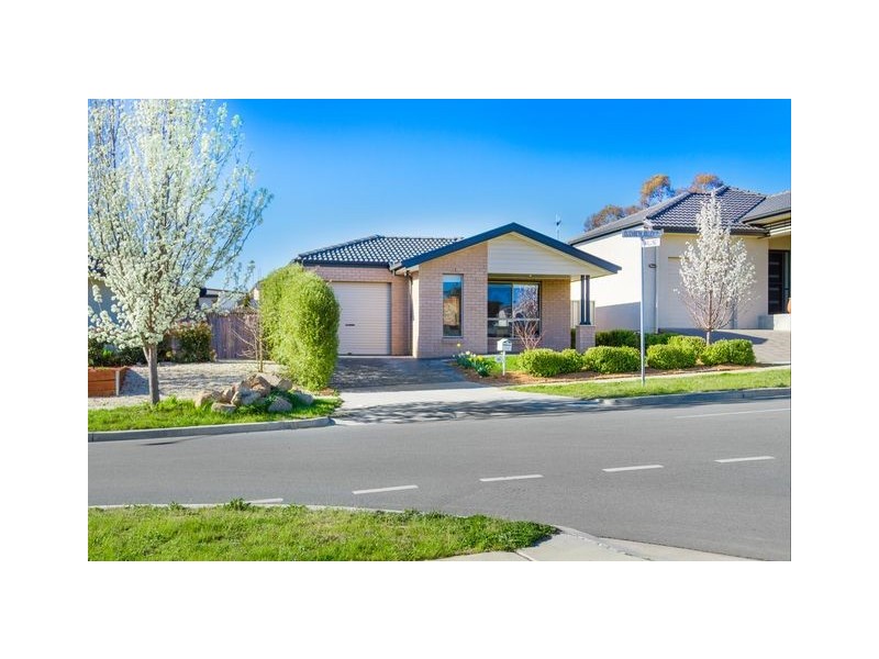 40 Elizabeth Jolley Crescent, Franklin ACT 2913
