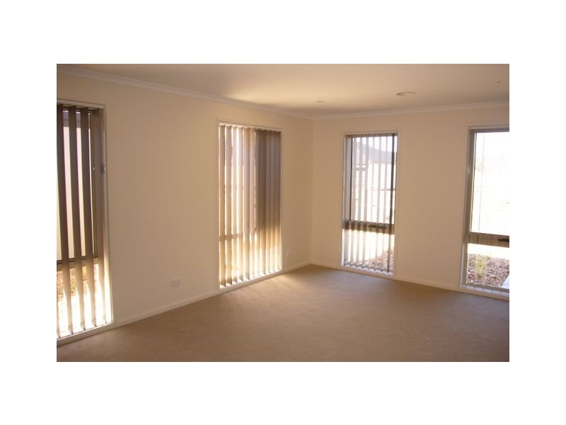 Charlotte Barton Street, Franklin ACT 2913
