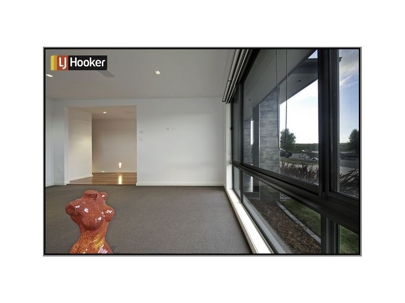 4 Jeannie Gunn Street, Franklin ACT 2913