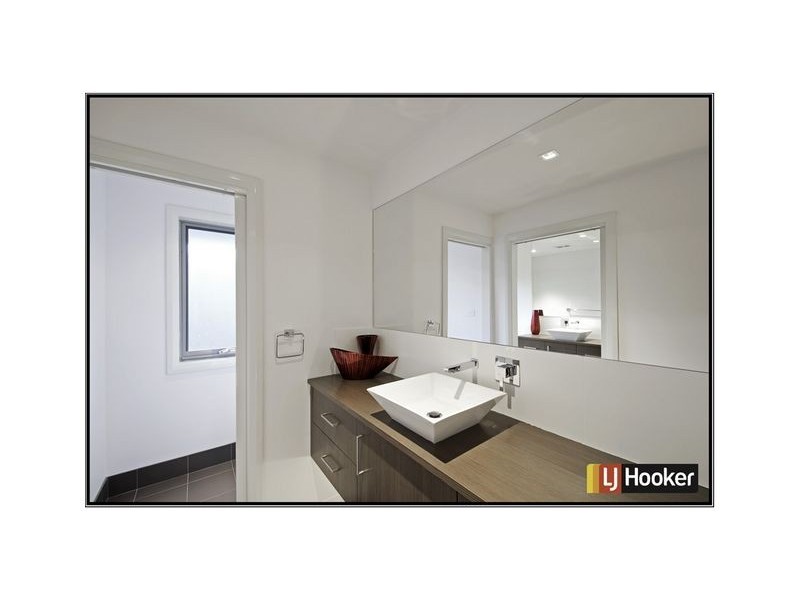 4 Jeannie Gunn Street, Franklin ACT 2913