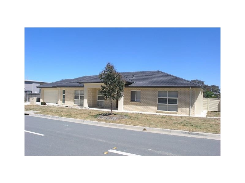 13 Les Edwards Street, Forde ACT 2914