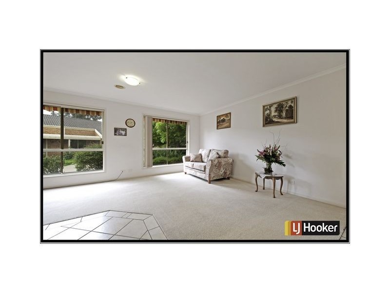 13/2 Lander Crescent, Amaroo ACT 2914