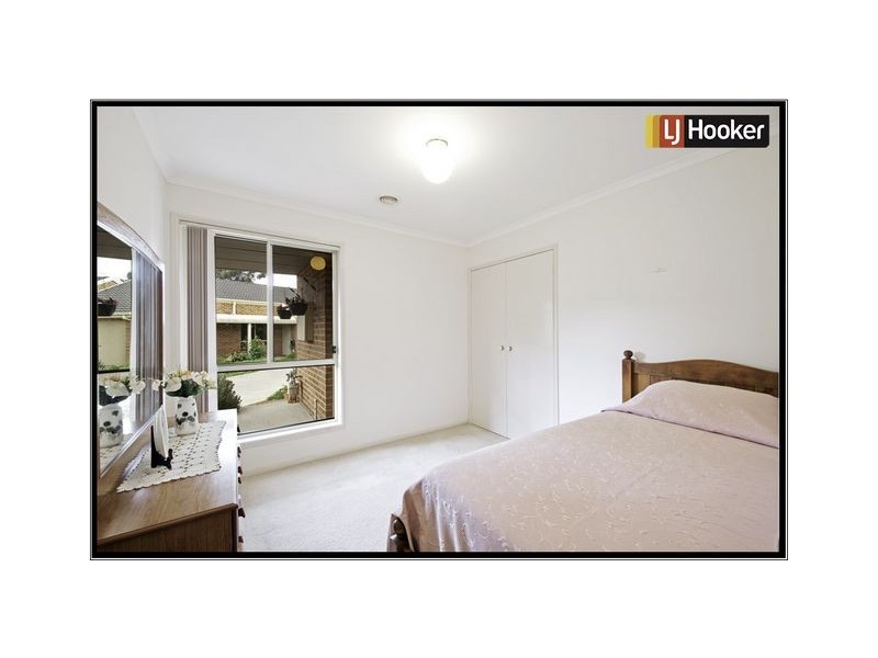 13/2 Lander Crescent, Amaroo ACT 2914