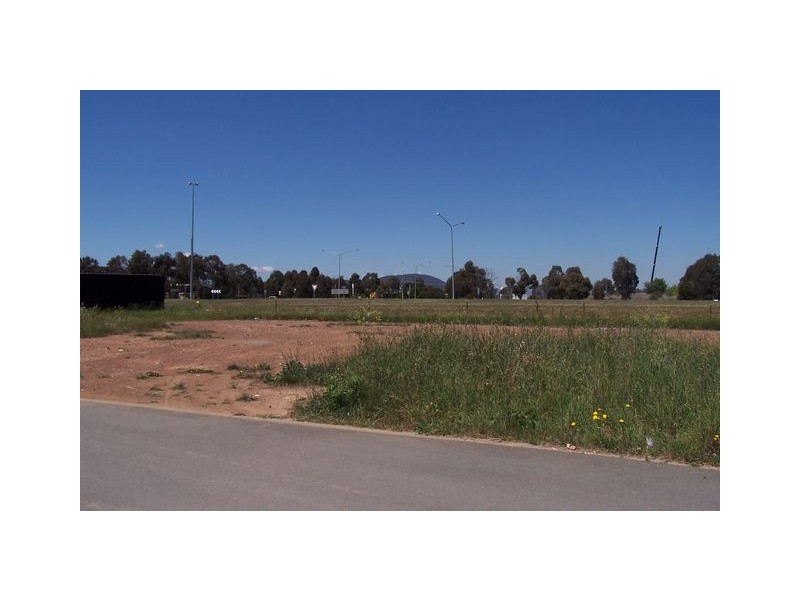 2 Gwen Harwood Lane, Franklin ACT 2913