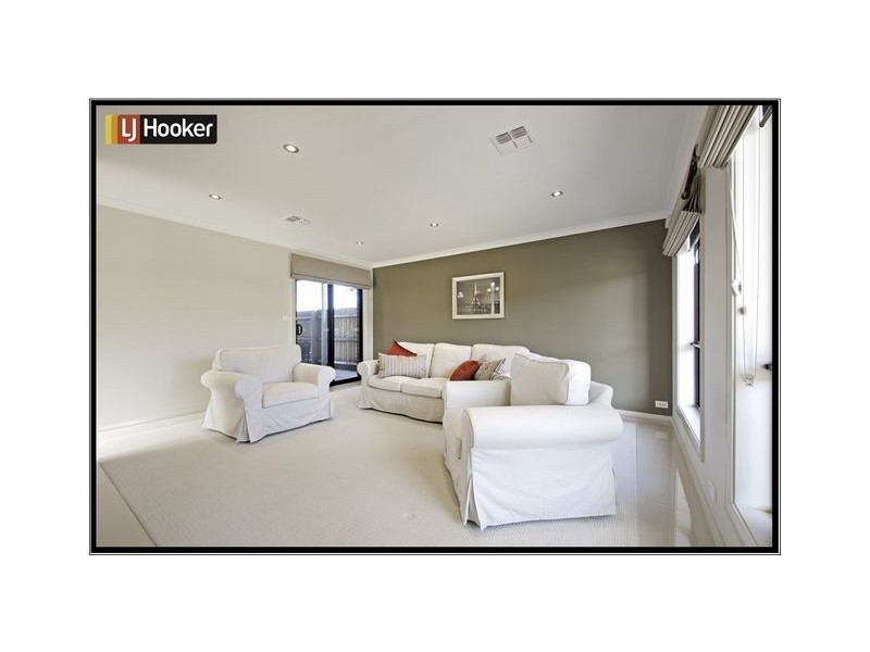 27 Manning Clark Crescent, Franklin ACT 2913