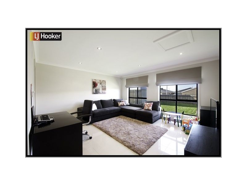 27 Manning Clark Crescent, Franklin ACT 2913