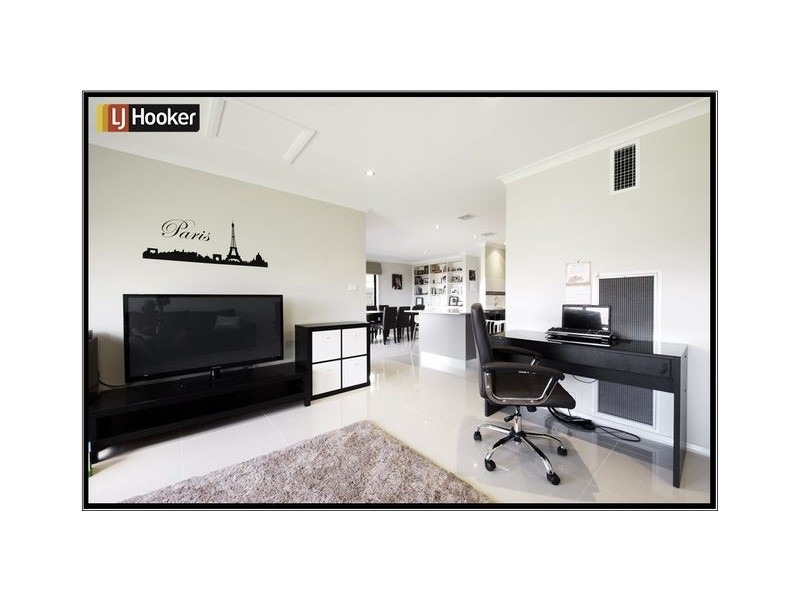 27 Manning Clark Crescent, Franklin ACT 2913