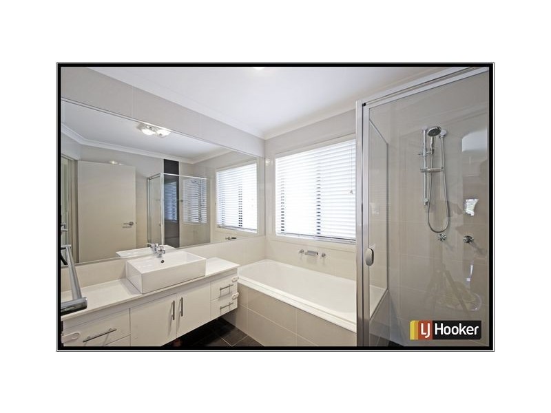 27 Manning Clark Crescent, Franklin ACT 2913