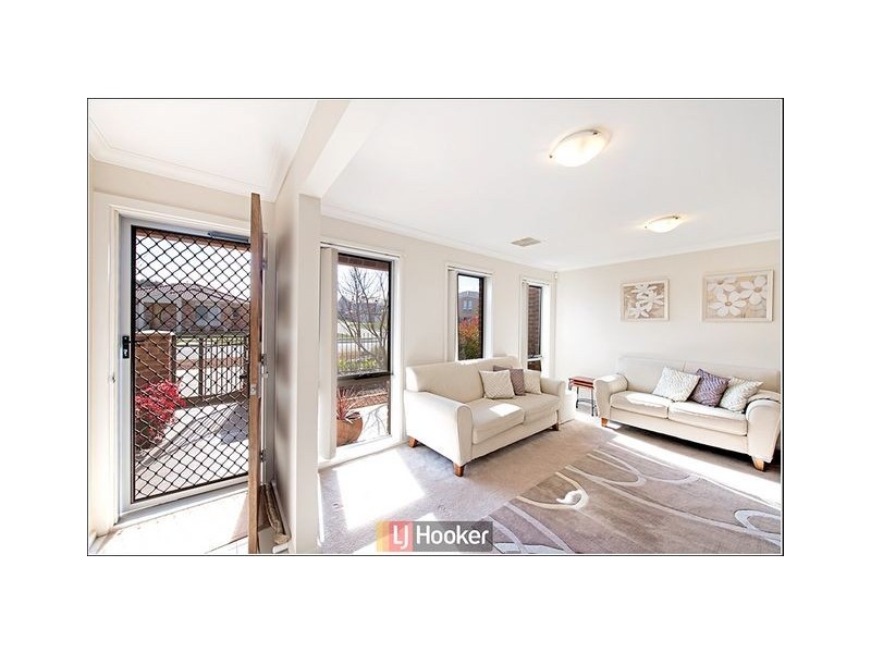 10 Neil Currie Street, Casey ACT 2913