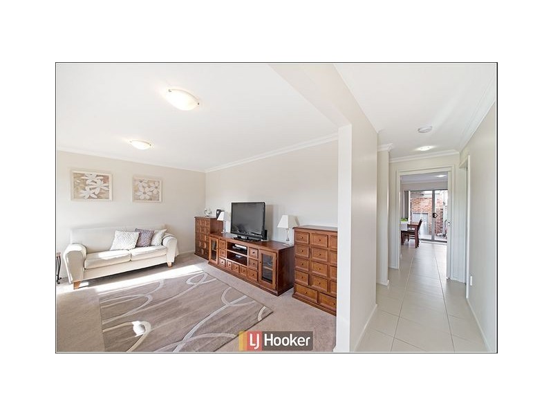 10 Neil Currie Street, Casey ACT 2913