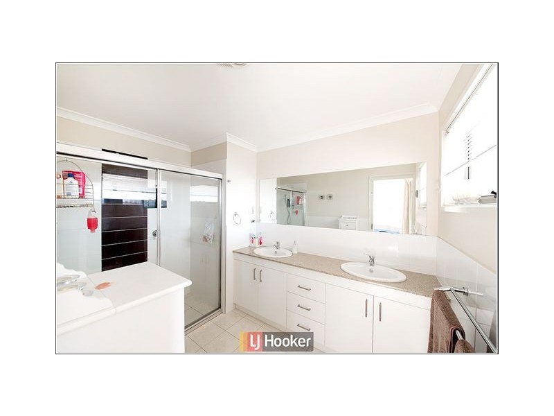 10 Neil Currie Street, Casey ACT 2913