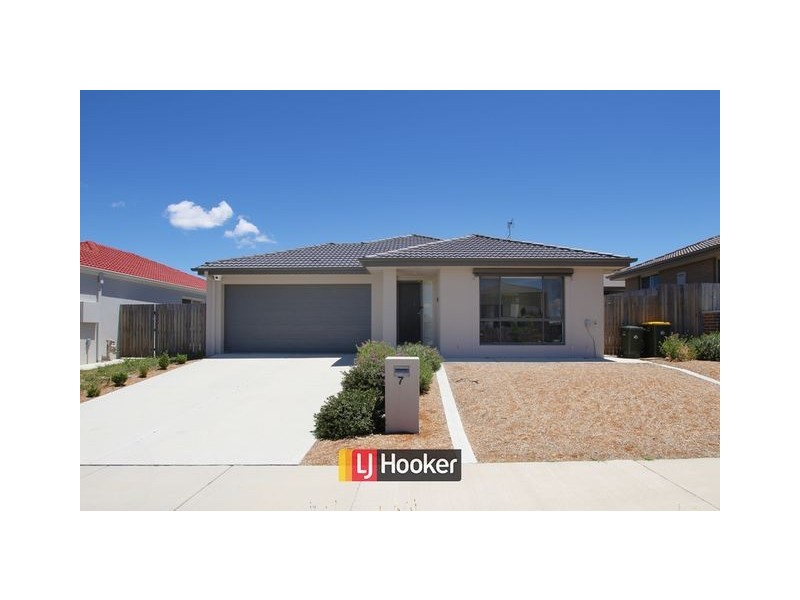 7 Plimsoll Drive, Casey ACT 2913