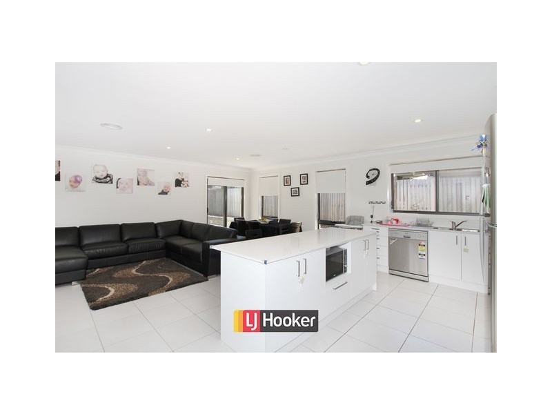 7 Plimsoll Drive, Casey ACT 2913