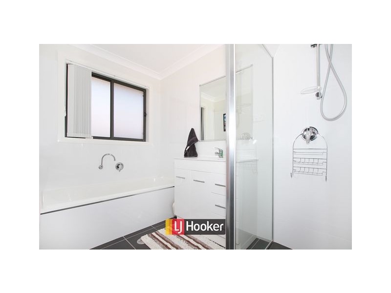 7 Plimsoll Drive, Casey ACT 2913